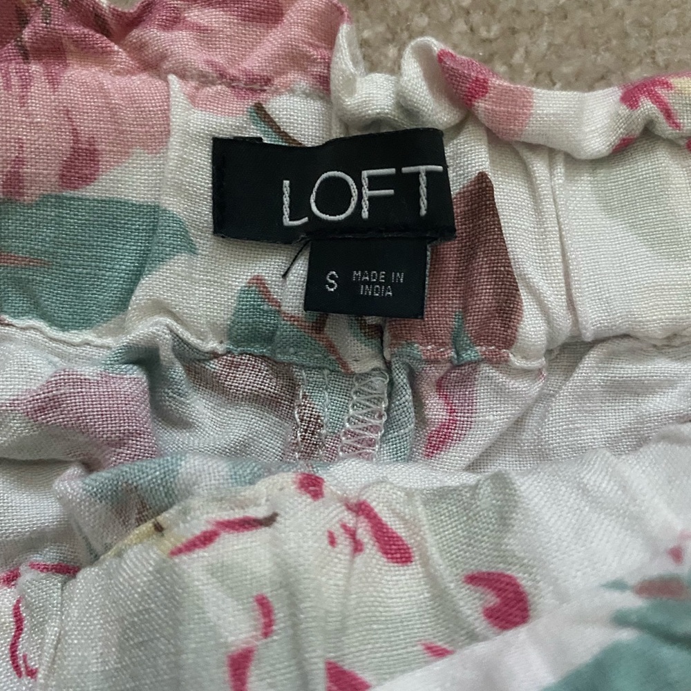 Loft floral patterned drawstring shorts - Picture 2 of 3